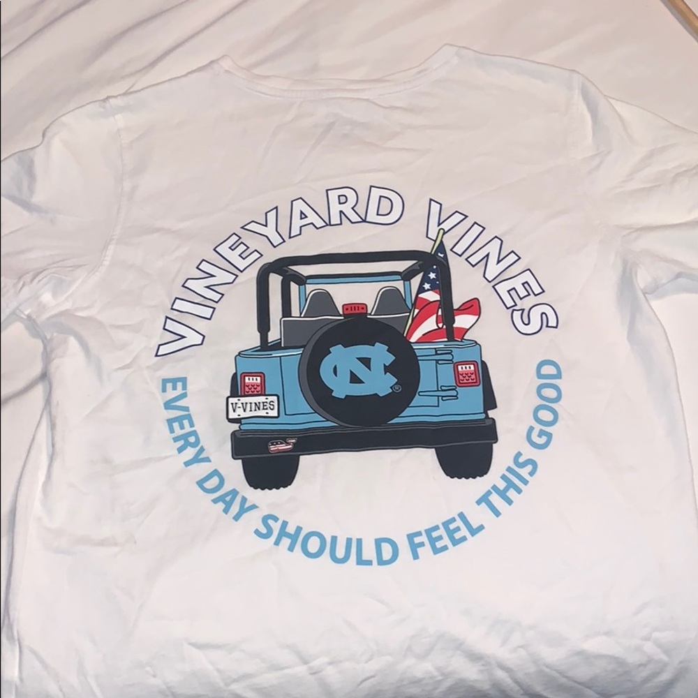 Vineyard Vines T Shirt